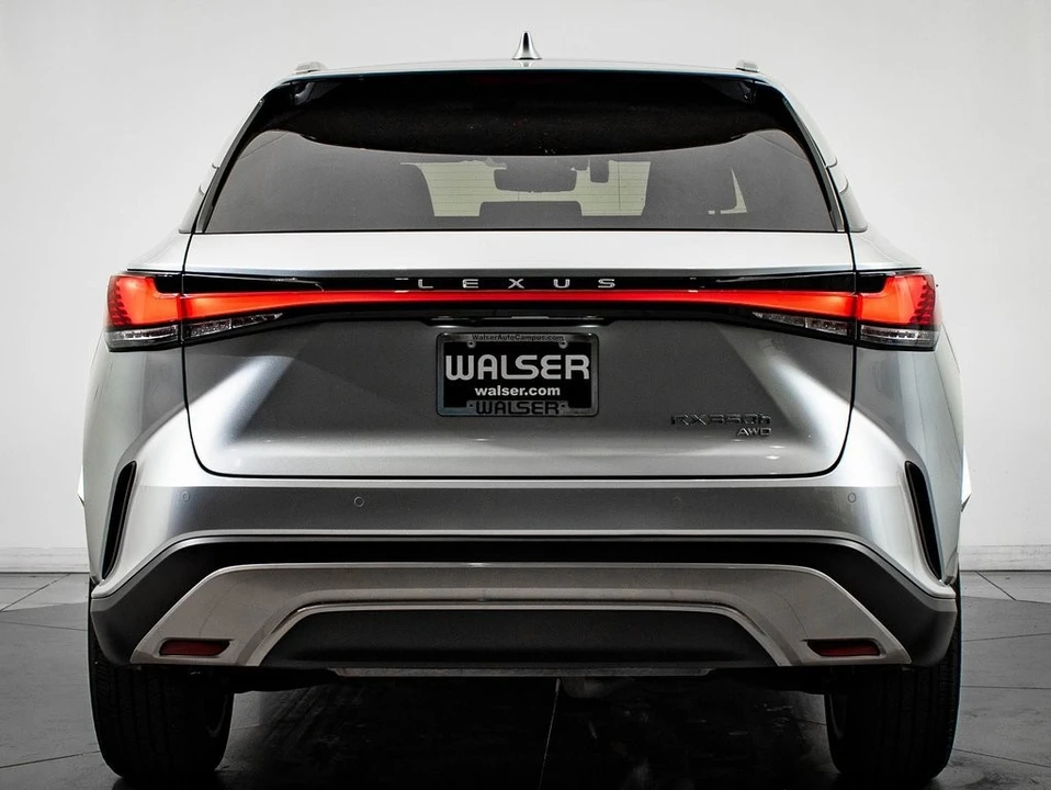 2024 Lexus RX 5th Gen - Image 10 of 21