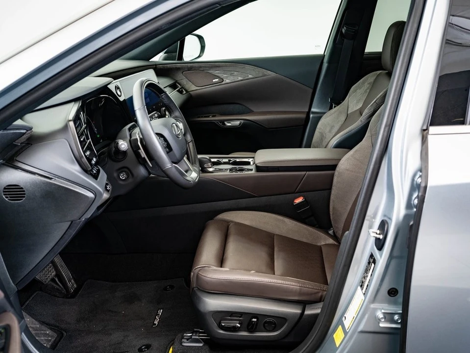 2024 Lexus RX 5th Gen - Image 21 of 21