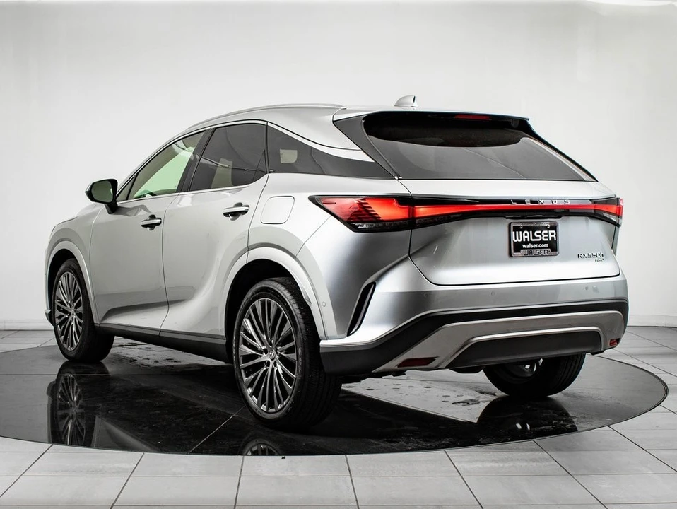2024 Lexus RX 5th Gen - Image 11 of 21
