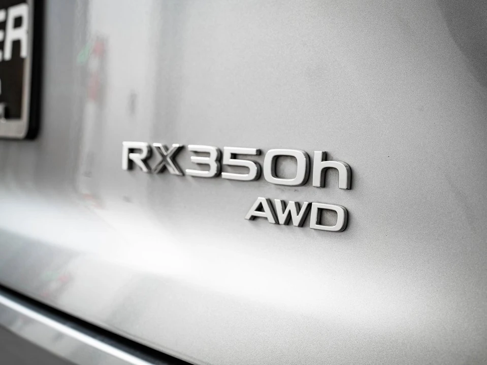 2024 Lexus RX 5th Gen - Image 9 of 21