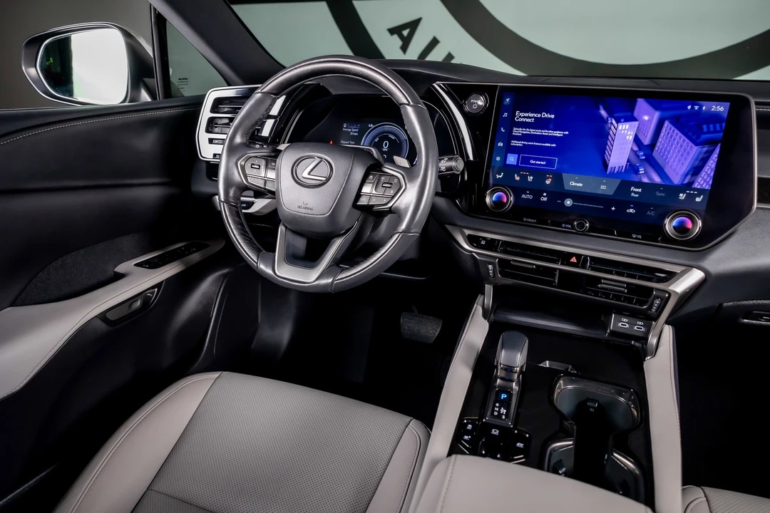2024 Lexus RX 5th Gen - Image 7 of 12