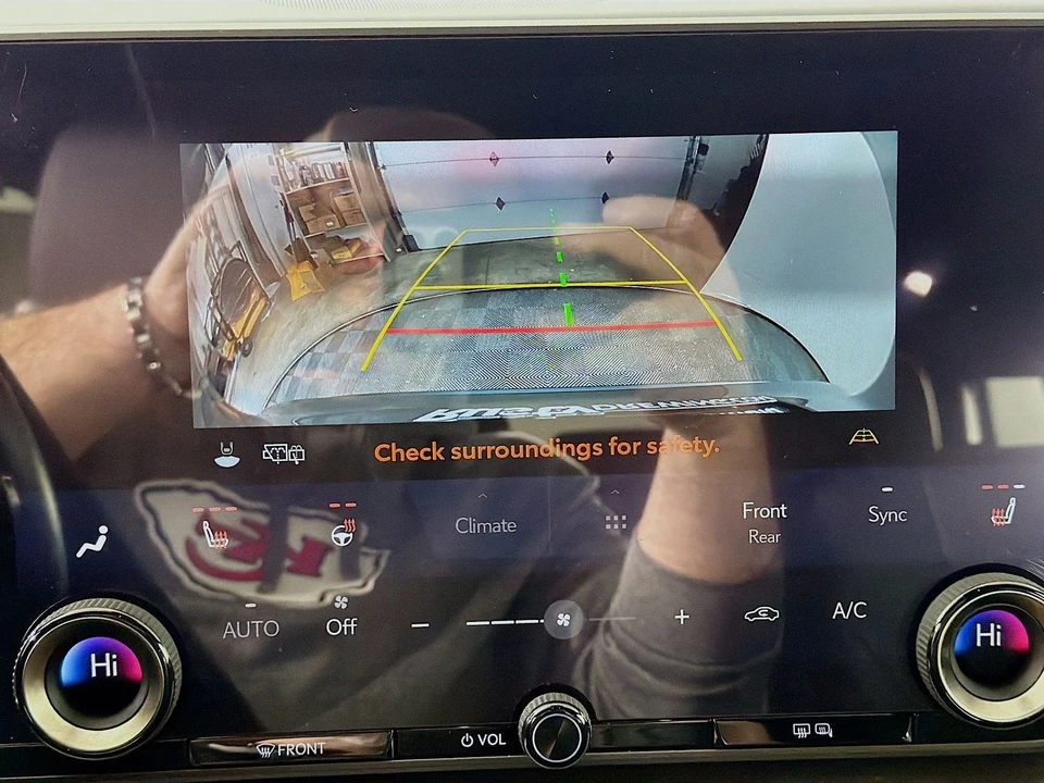 2024 Lexus ES 7th Gen - Image 17 of 21