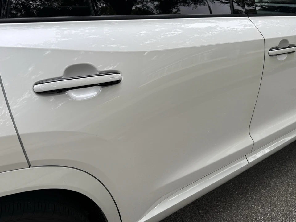 2024 Lexus - Image 13 of 31
