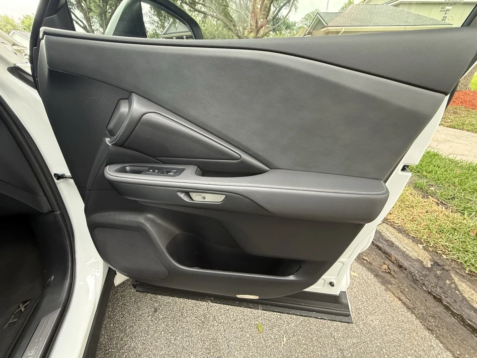 2024 Lexus - Image 23 of 31