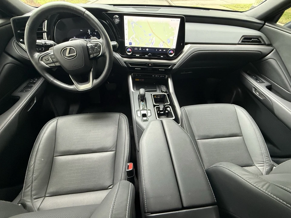 2024 Lexus - Image 29 of 31