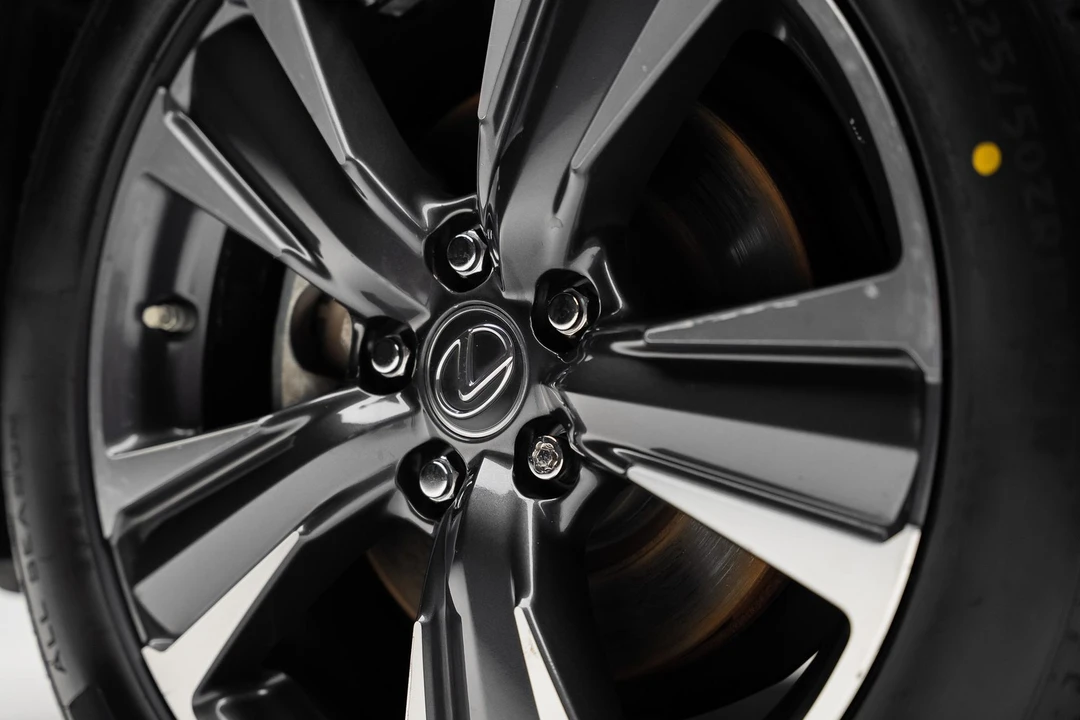 2024 Lexus - Image 22 of 31