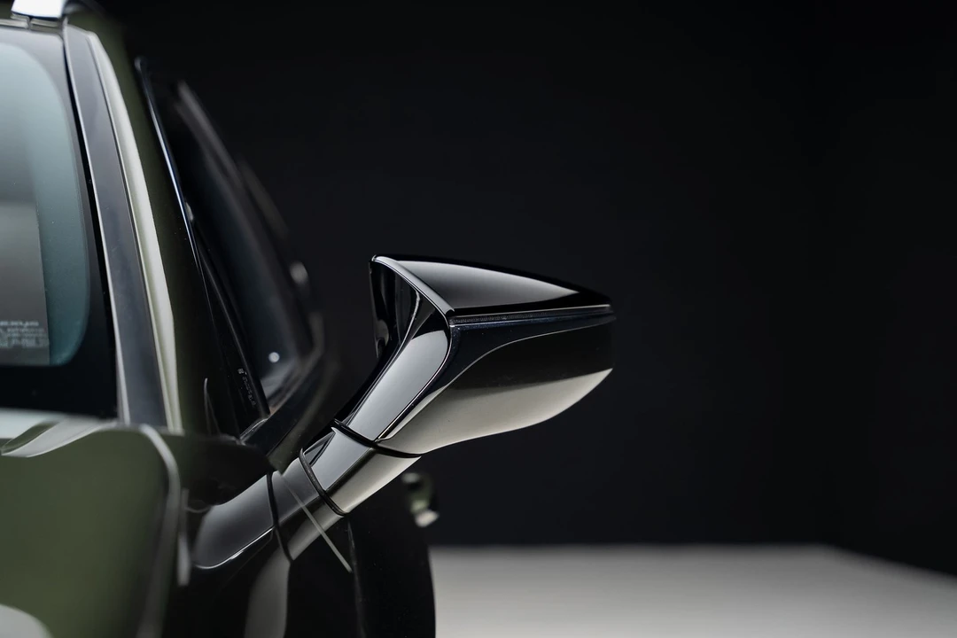 2024 Lexus - Image 15 of 31
