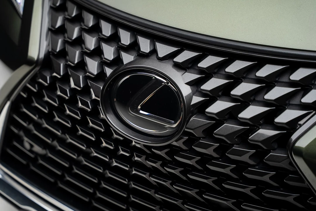 2024 Lexus - Image 13 of 31