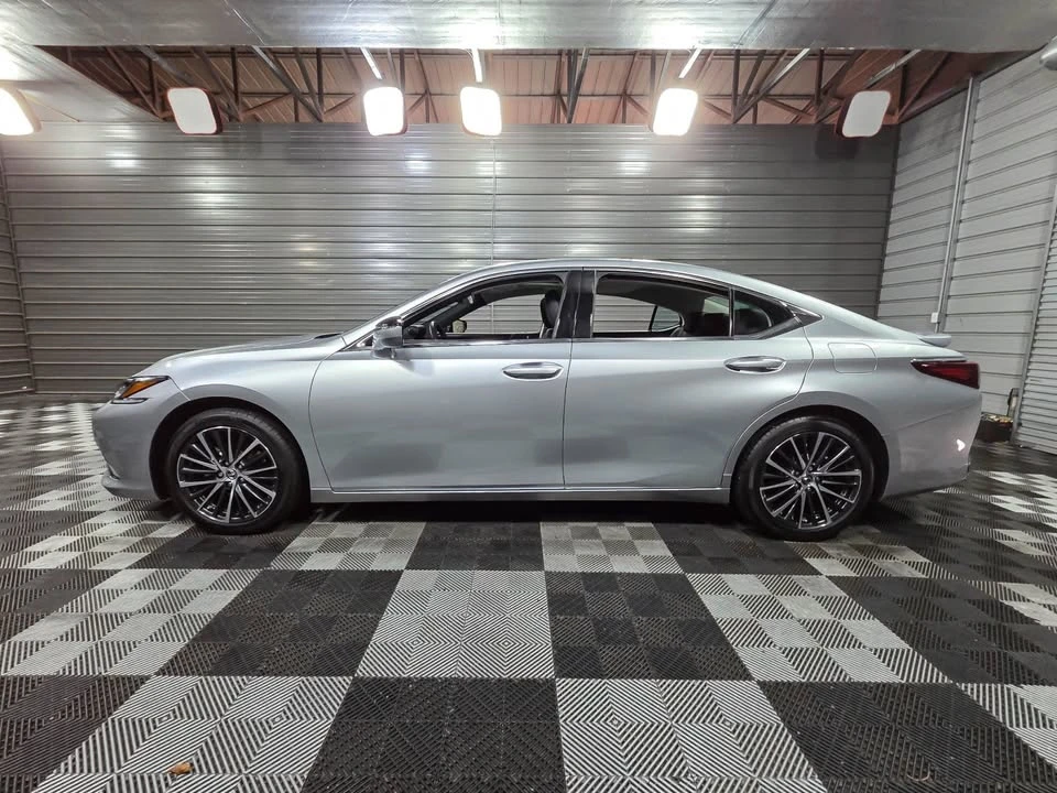 2024 Lexus ES 7th Gen - Image 5 of 17