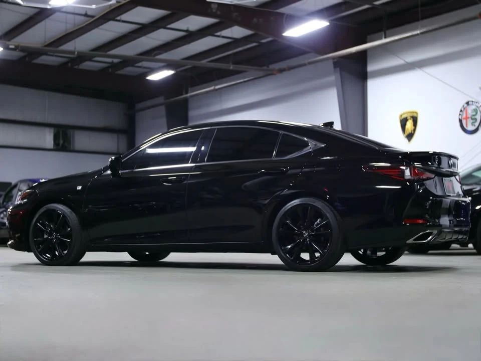 2024 Lexus ES 7th Gen - Image 17 of 20