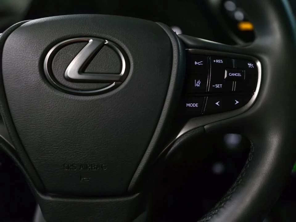 2024 Lexus ES 7th Gen - Image 17 of 17
