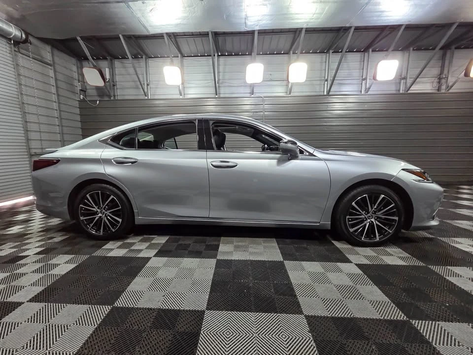 2024 Lexus ES 7th Gen - Image 6 of 17