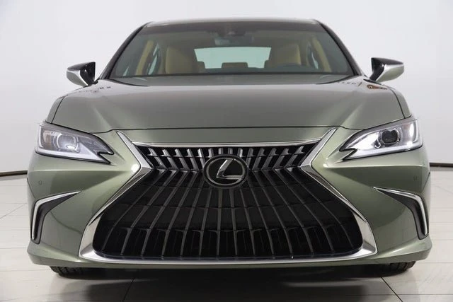 2024 Lexus ES 7th Gen - Image 19 of 20
