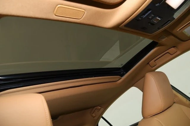 2024 Lexus ES 7th Gen - Image 8 of 20