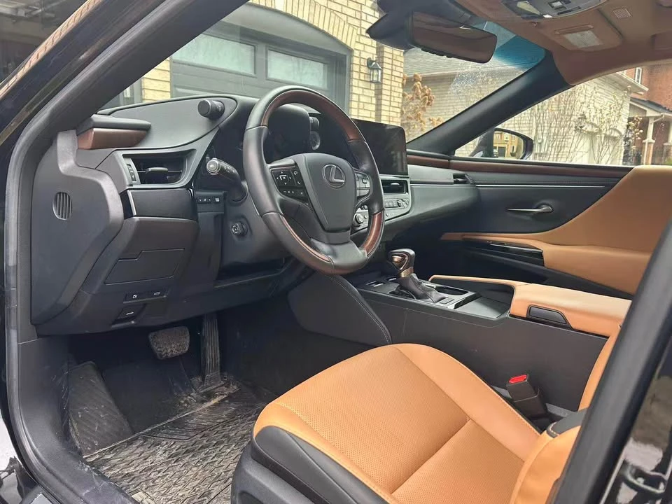 2024 Lexus ES 7th Gen - Image 4 of 8