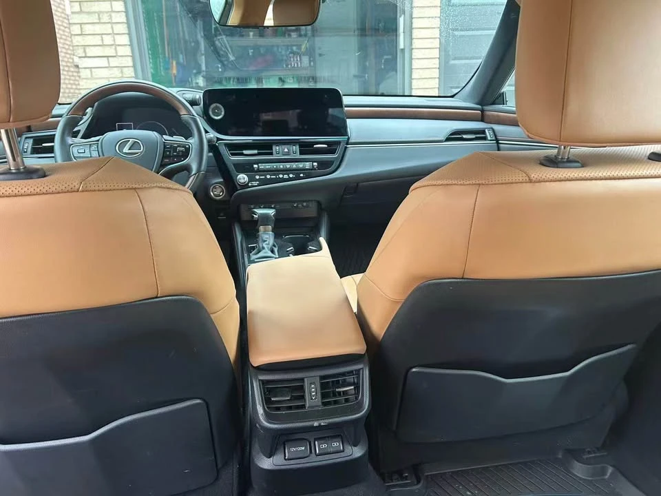 2024 Lexus ES 7th Gen - Image 3 of 8