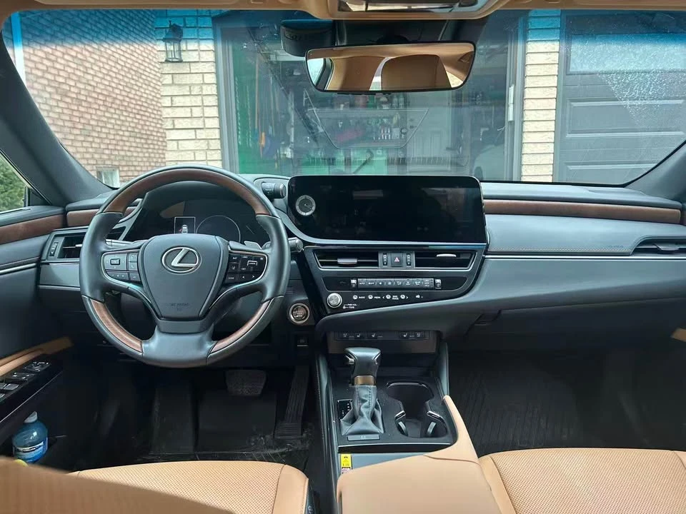 2024 Lexus ES 7th Gen - Image 6 of 8