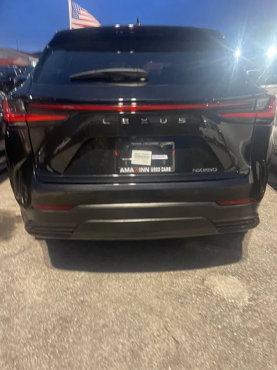 2024 Lexus ES 7th Gen - Image 13 of 15