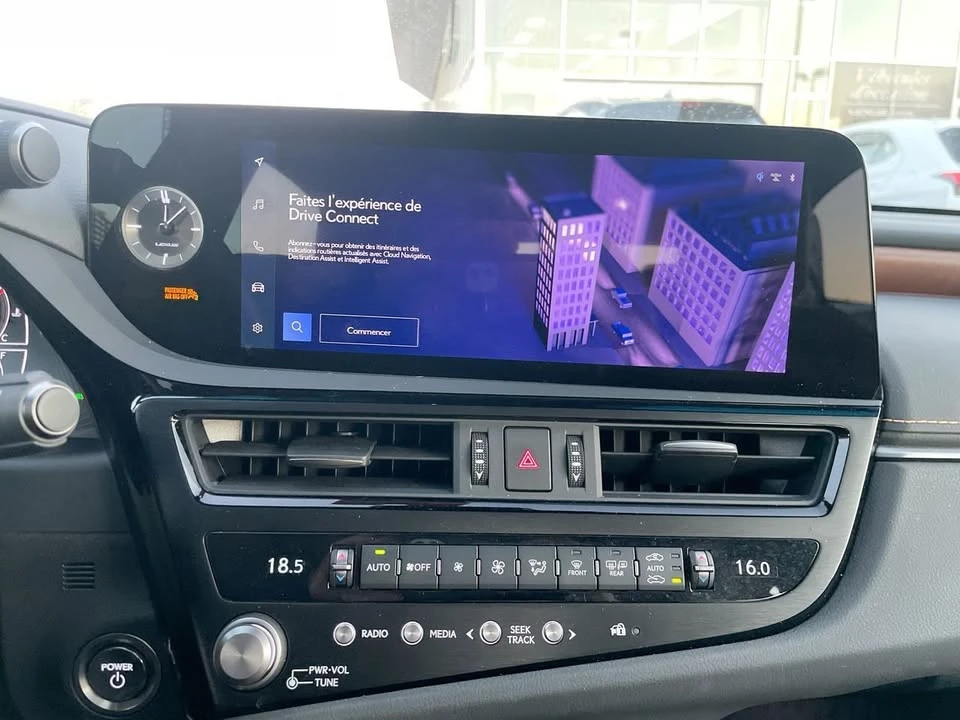 2024 Lexus ES 7th Gen - Image 10 of 20