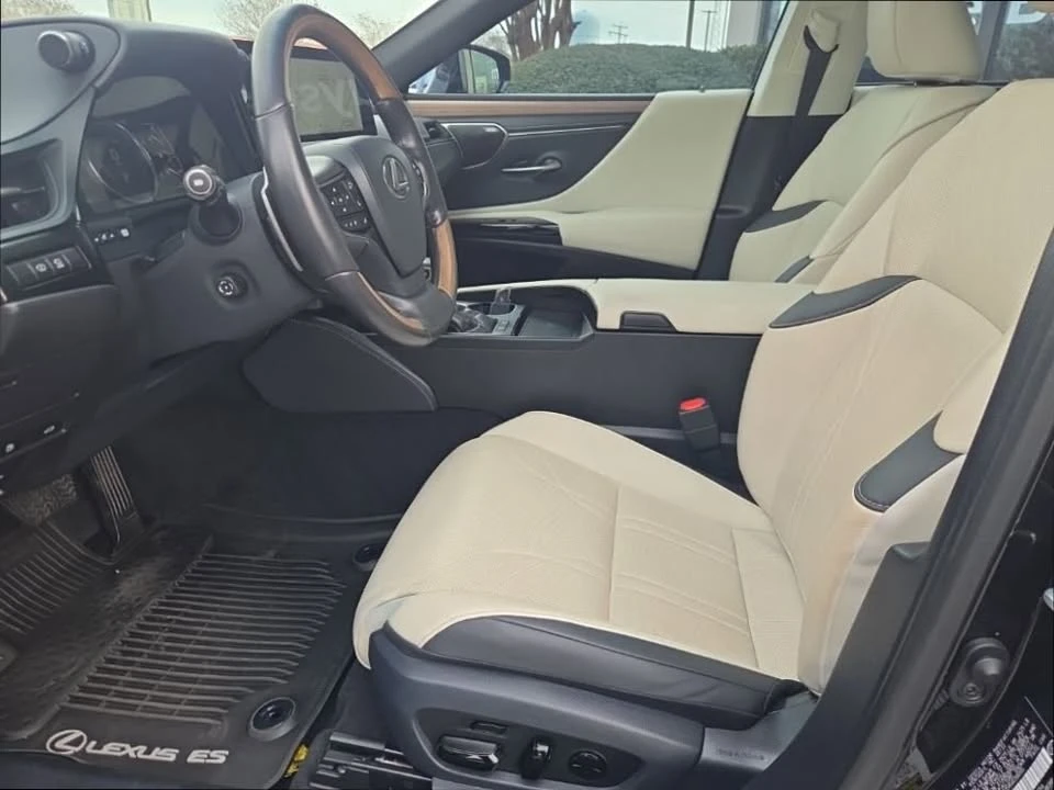 2024 Lexus ES 7th Gen - Image 10 of 20