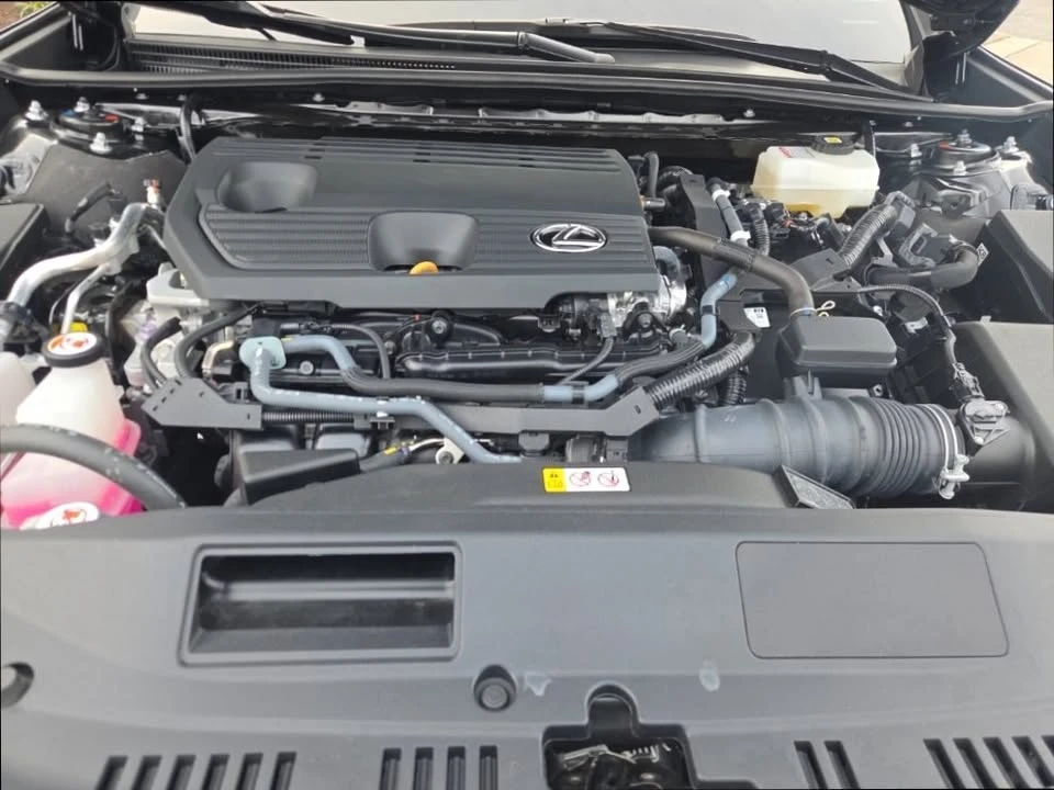 2024 Lexus ES 7th Gen - Image 18 of 20