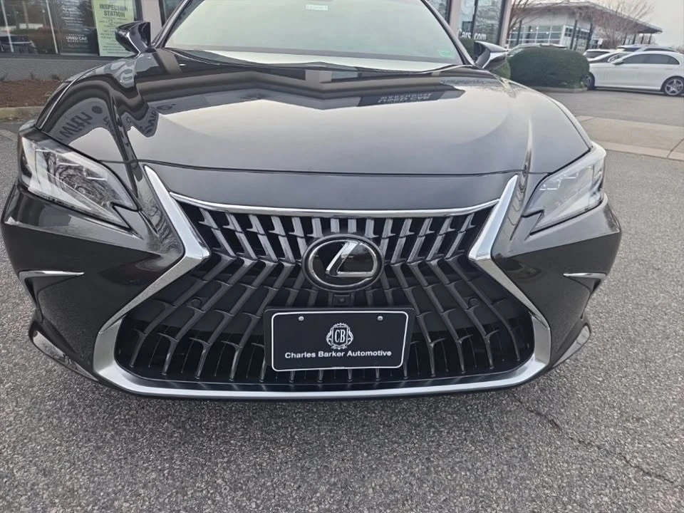 2024 Lexus ES 7th Gen - Image 19 of 20