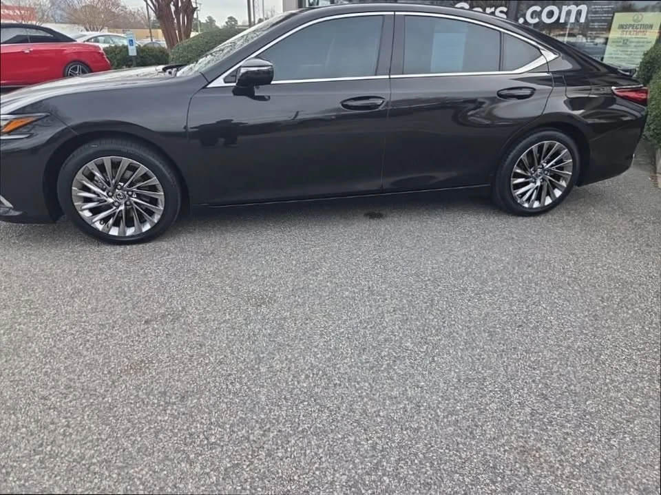 2024 Lexus ES 7th Gen - Image 5 of 20