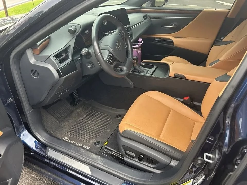 2024 Lexus ES 7th Gen - Image 4 of 4