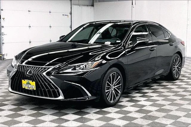2024 Lexus ES 7th Gen - Image 11 of 20