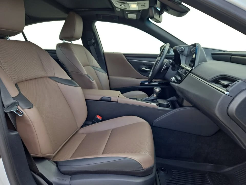2024 Lexus ES 7th Gen - Image 15 of 15
