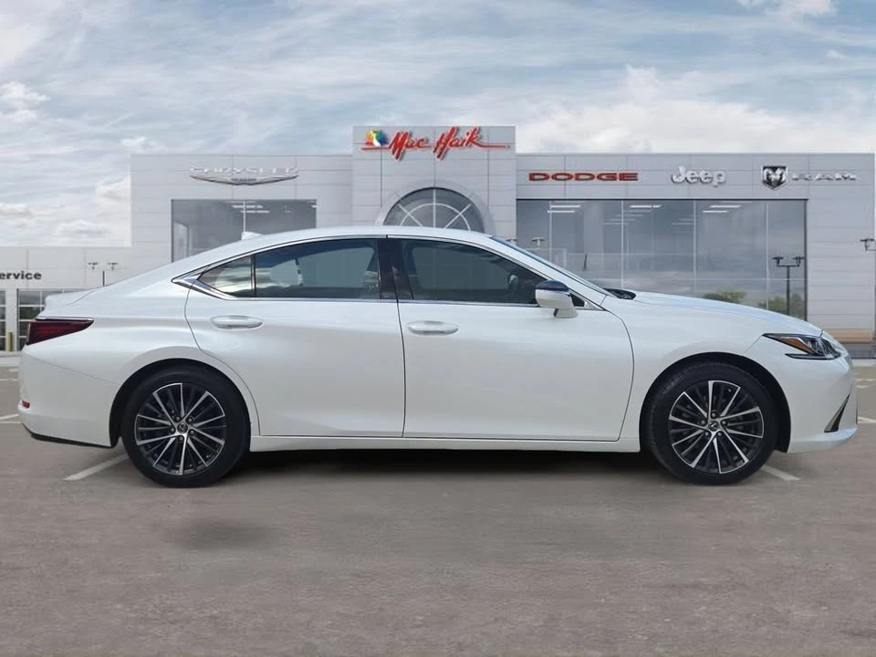 2024 Lexus ES 7th Gen - Image 6 of 15