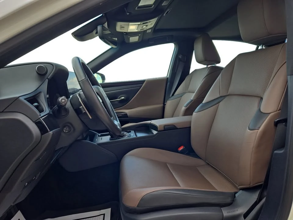 2024 Lexus ES 7th Gen - Image 9 of 15
