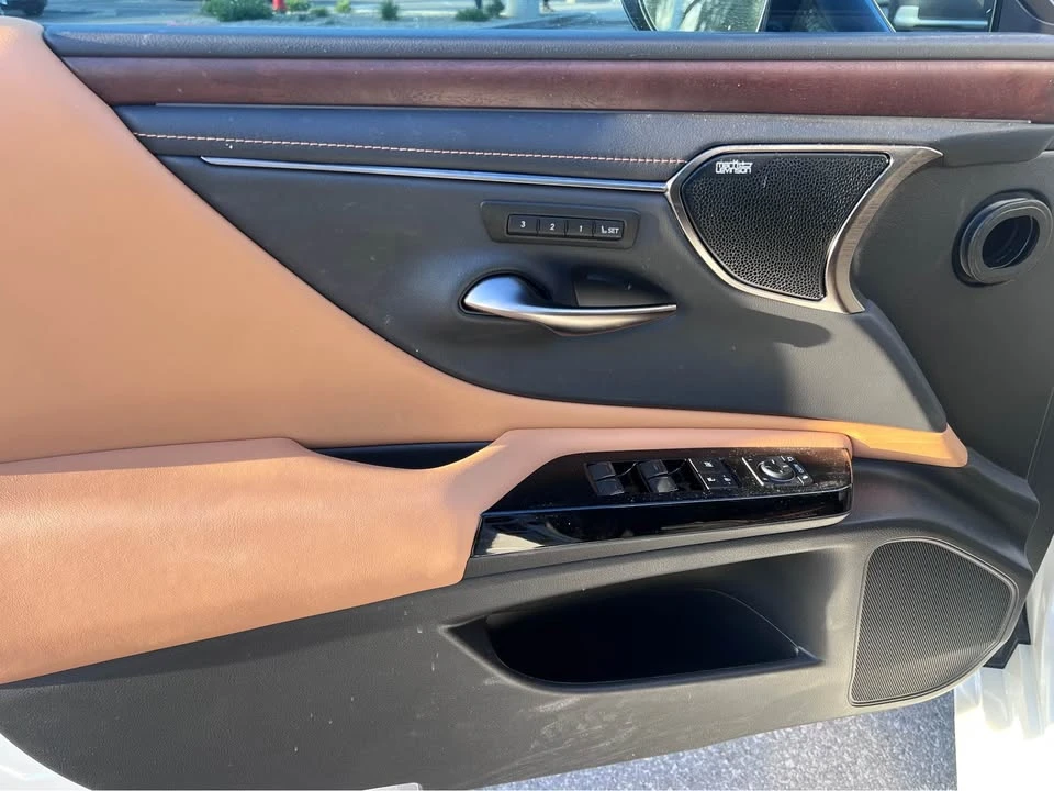 2024 Lexus ES 7th Gen - Image 5 of 15