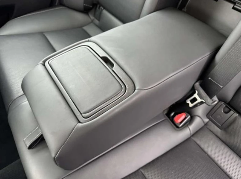 2024 Lexus ES 7th Gen - Image 10 of 18