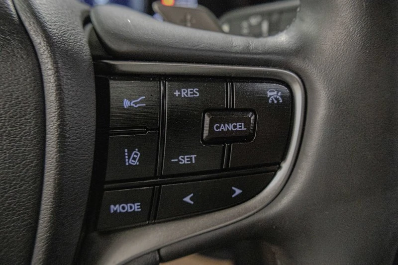 2024 Lexus ES 7th Gen - Image 8 of 20