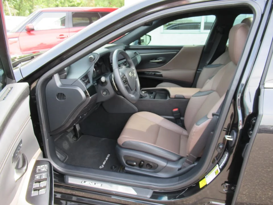 2024 Lexus ES 7th Gen - Image 3 of 8