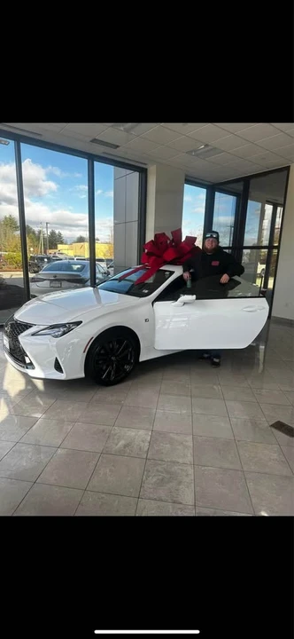 2024 Lexus RC - Image 5 of 14