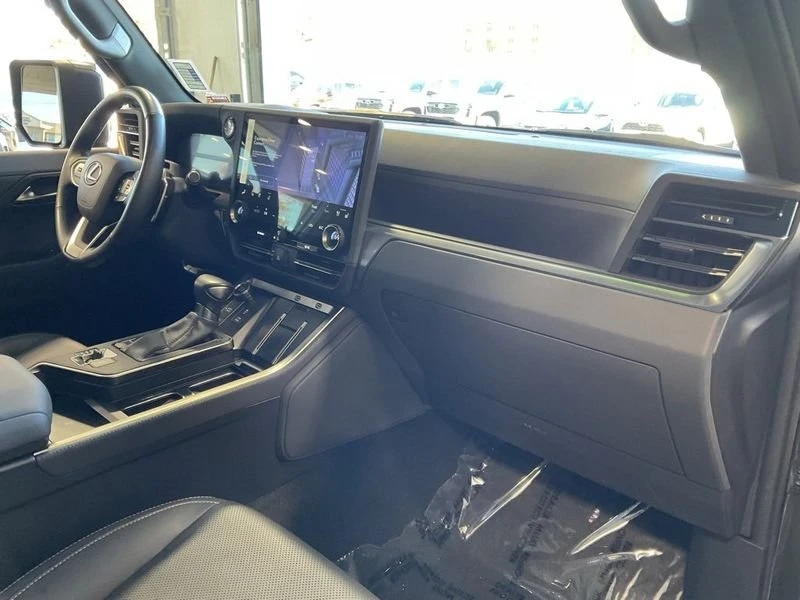 2024 Lexus GX 3rd Gen - Image 16 of 17