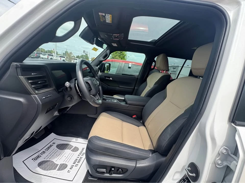 2024 Lexus GX 3rd Gen - Image 10 of 12