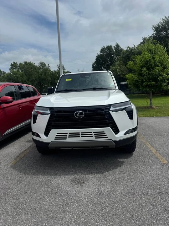 2024 Lexus GX 3rd Gen - Image 5 of 12