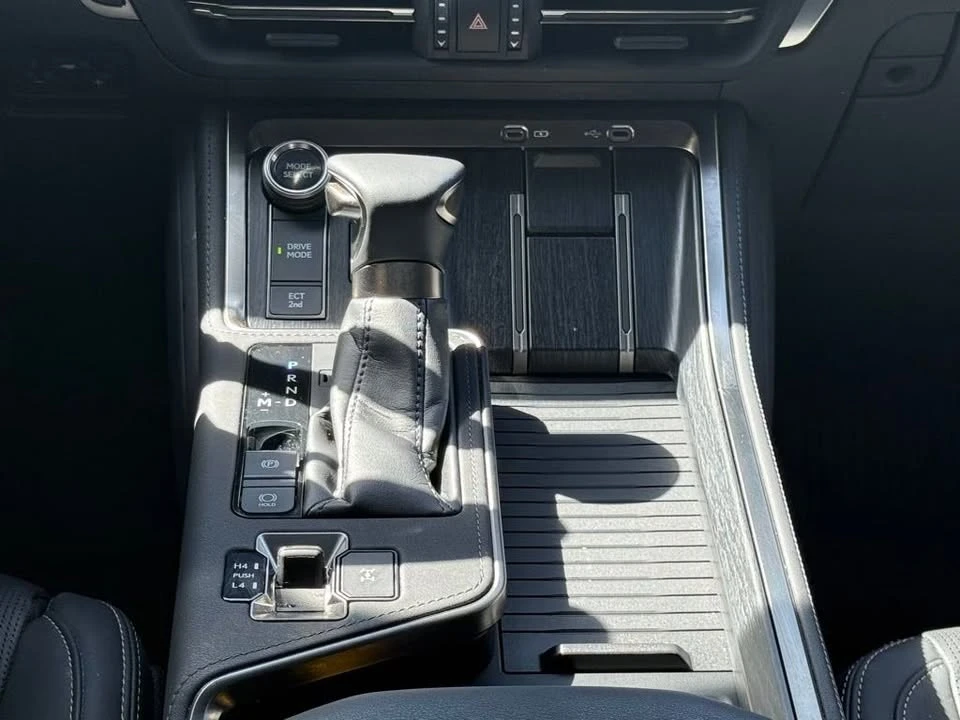 2024 Lexus GX 3rd Gen - Image 12 of 14