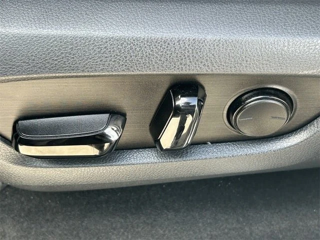 2024 Lexus GX 3rd Gen - Image 18 of 19