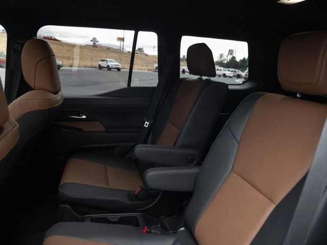 2024 Lexus GX 3rd Gen - Image 17 of 20