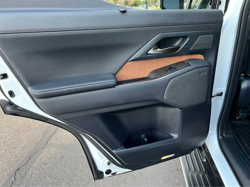 2024 Lexus GX 3rd Gen - Image 11 of 18