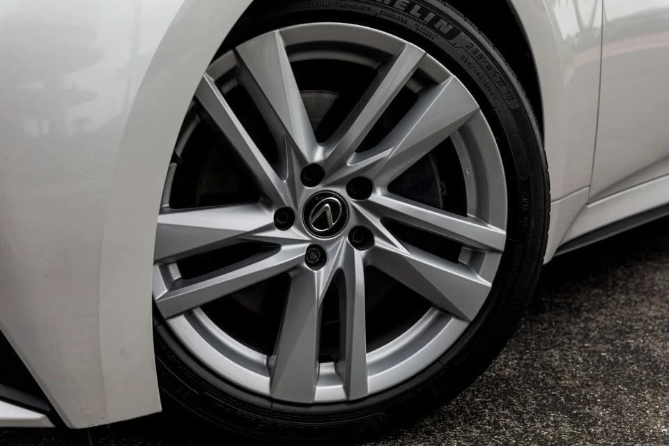 2024 Lexus IS 3rd Gen - Image 9 of 20
