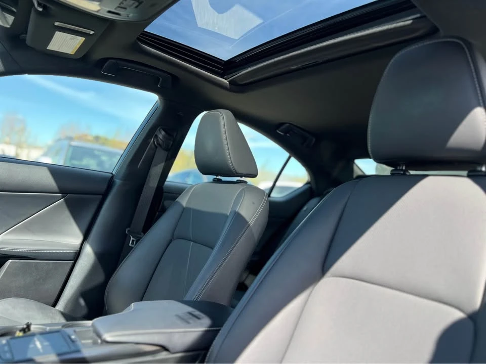 2024 Lexus IS 3rd Gen - Image 16 of 18
