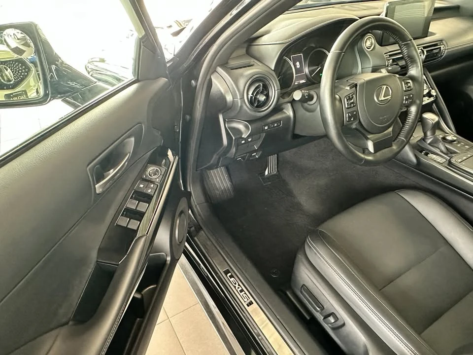 2024 Lexus IS 3rd Gen - Image 7 of 12