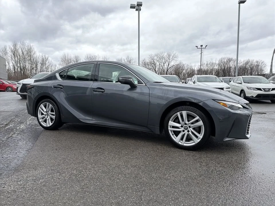 2024 Lexus IS 3rd Gen - Image 17 of 20