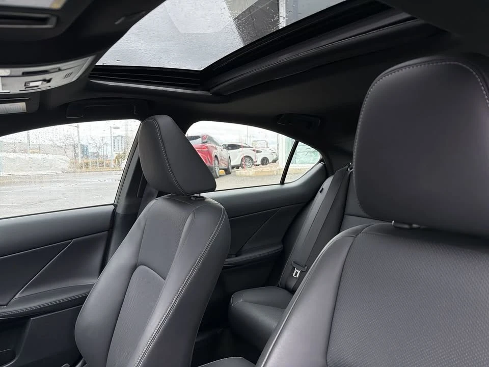 2024 Lexus IS 3rd Gen - Image 18 of 19