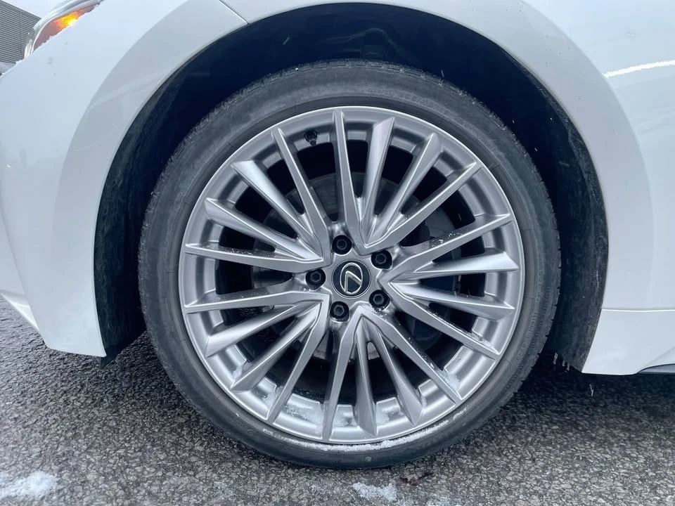 2024 Lexus IS 3rd Gen - Image 18 of 20